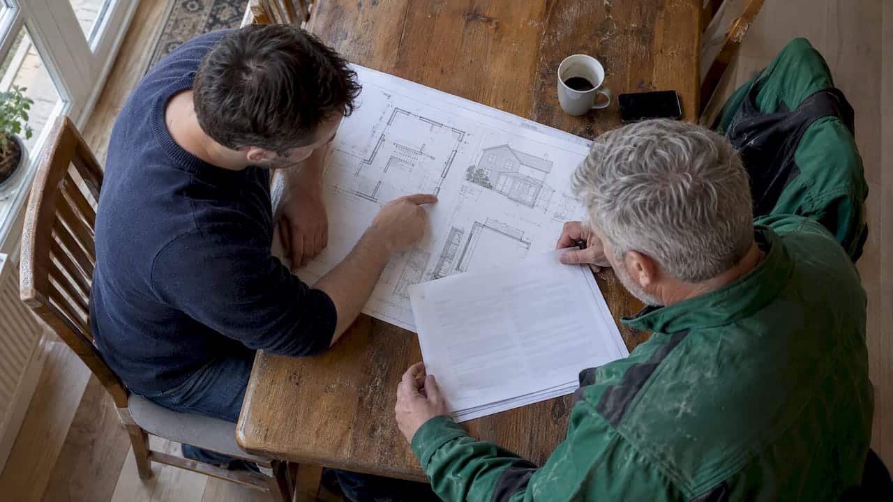 Avoid Hidden Costs in Fixed Price Building Contracts for UK Homeowners